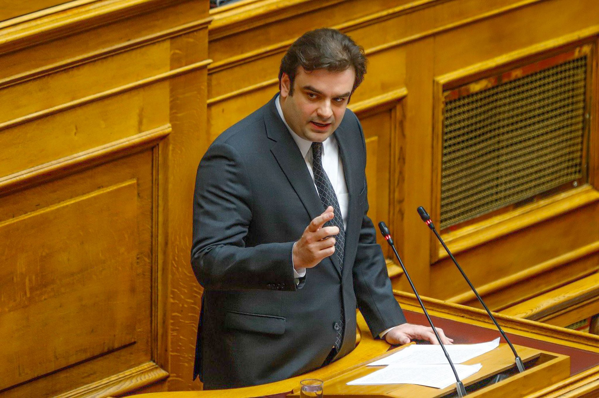πιερρακακης pierakakis